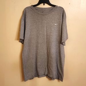 NIKE T-SHIRT